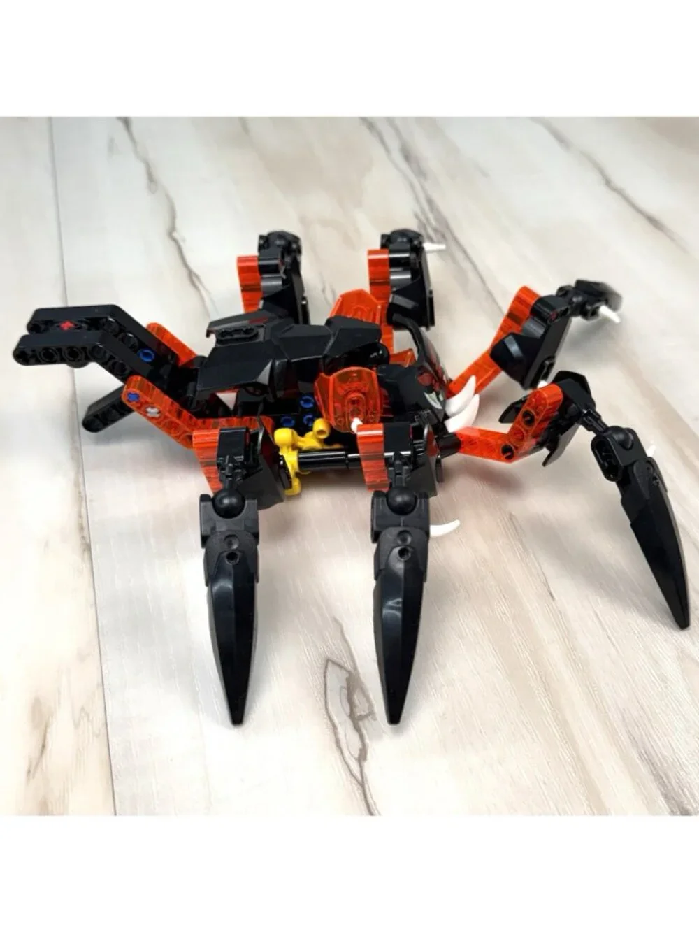 2015 LEGO Bionicle 70790 Lord of Skull Spider INCOMPLETE Missing 2pcs Spike Mask